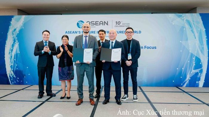Cục Xúc tiến thương mại và Meta Platforms, Inc. tiến hành ký kết Biên bản ghi nhớ về hợp tác trong lĩnh vực xúc tiến thương mại.