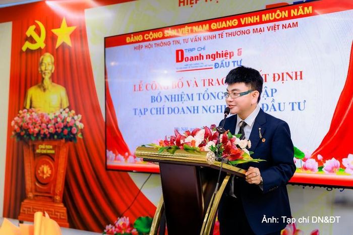 Nhà báo Đào Bình, tân Tổng Biên tập Tạp chí Doanh nghiệp và Đầu tư.