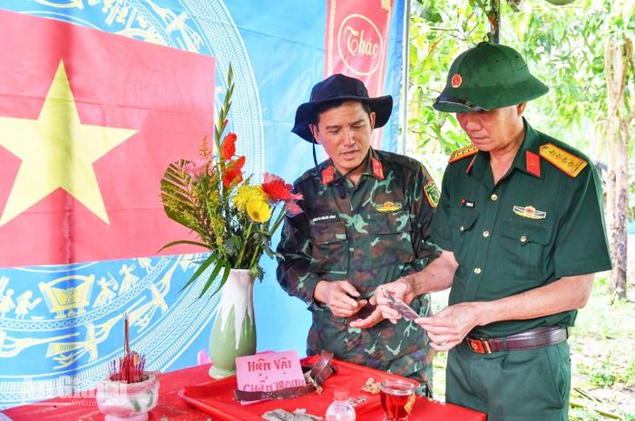 Các hiện vật được tìm thấy tại khu vực ấp Rẫy Mới, xã Kiên Lương.