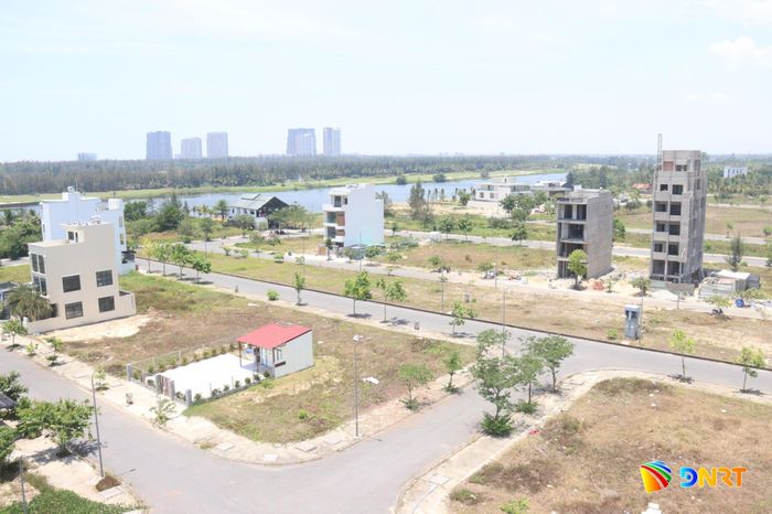 Các khoản thu về nhà, đất chiếm tỷ trọng lớn nhất trong tổng nguồn thu ngân sách nhà nước trên địa bàn thành phố Đà Nẵng trong 6 tháng đầu năm 2026. Ảnh: HOÀNG HIỆP