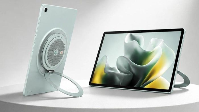 Góc nhìn mặt sau của Motorola Moto Pad 70 Groove với chân đế kim loại 360 độ
