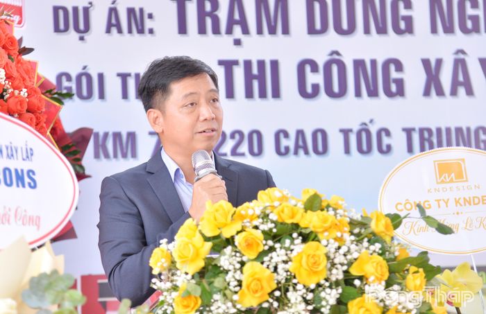 Lãnh đạo đơn vị tổng thầu phát biểu cam kết tại Lễ khởi công.