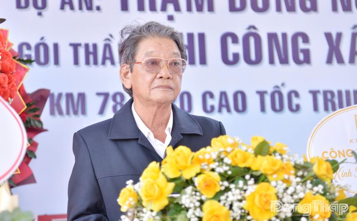 Ông Nguyễn Văn Hằng, Chủ tịch HĐTV Công ty TNHH TMDV Xăng dầu Châu Thành phát biểu tại Lễ khởi công.