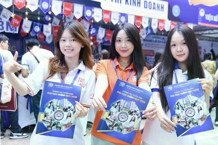  Sinh viên Đại học Kinh tế Quốc dân. Ảnh: Xuân Quý/ĐBND 