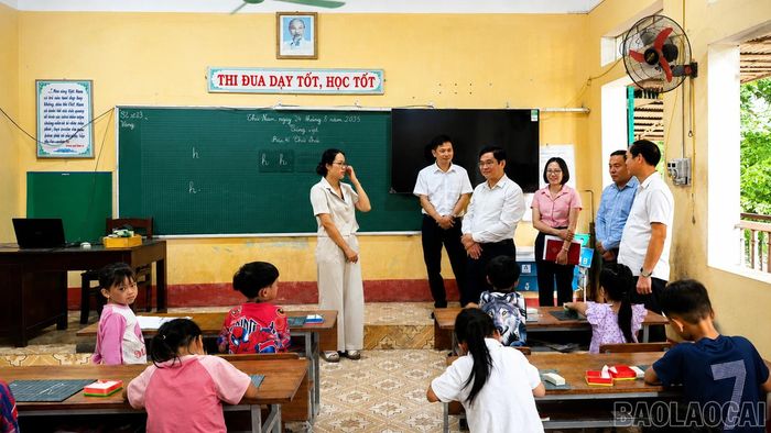 Lãnh đạo Sở Giáo dục Và Đào tạo tỉnh Lào Cai kiểm tra cơ sở vật chất và chất lượng giáo dục tại Trường Phổ thông dân tộc bán trú Tiểu học &amp;THCS Trạm Tấu.