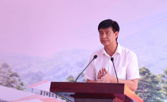 Đồng chí Phan Trung Bá - Phó Chủ tịch UBND tỉnh phát biểu tại lễ phát động.