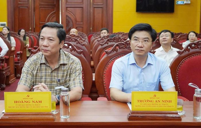 Đại biểu tham dự hội nghị tại điểm cầu Tỉnh ủy Quảng Trị - Ảnh: Q.V