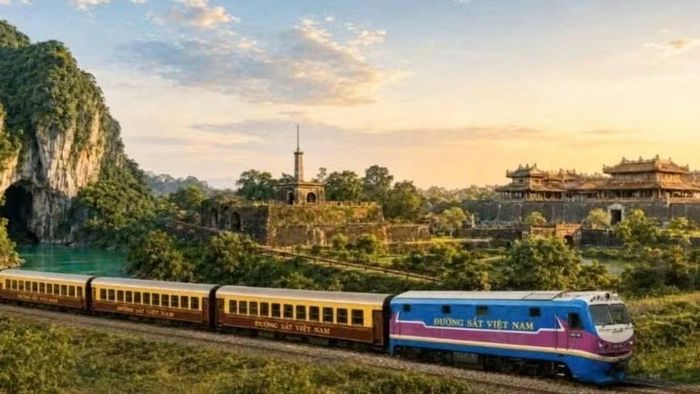 Đoàn tàu du lịch Cố đô Huế-Phong Nha: Hành trình kỳ quan-Di sản thế giới. (Ảnh minh họa)