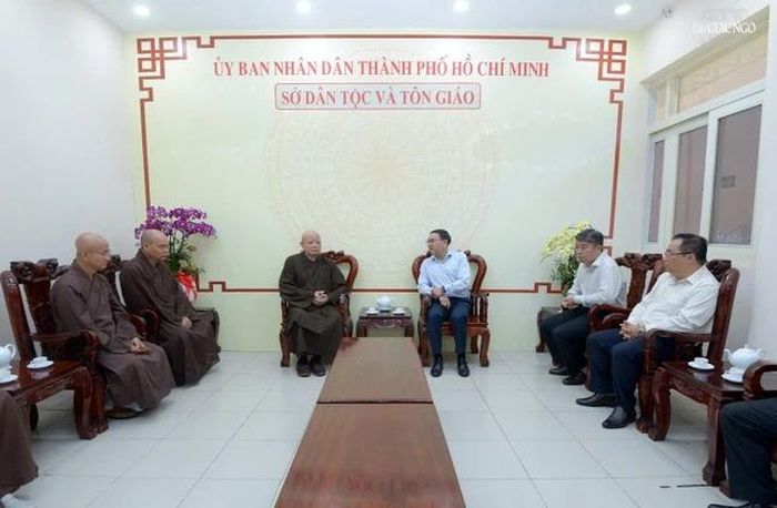Quang cảnh buổi thăm tại Sở Dân tộc và Tôn giáo TP.HCM