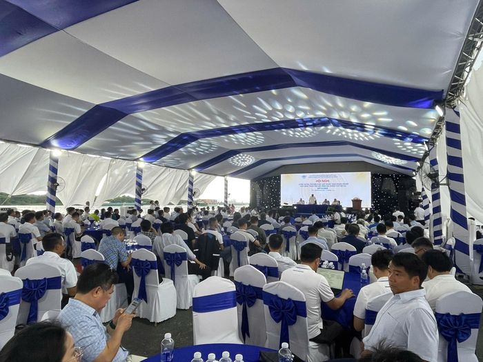 Quang cảnh hội nghị.