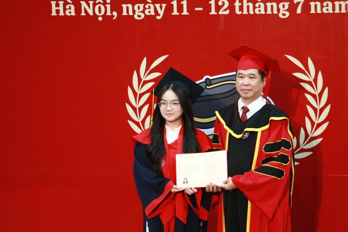 Thảo Trâm trong lễ tốt nghiệp
