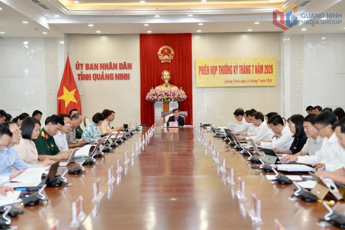 Quang cảnh phiên họp thường kỳ tháng 7 của UBND tỉnh Quảng Ninh. Ảnh: Đỗ Phương
