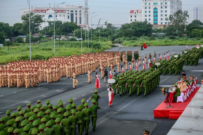 Các đơn vị dự buổi đánh giá kết quả tập huấn điều lệnh, quân sự, võ thuật Công an nhân dân năm 2026