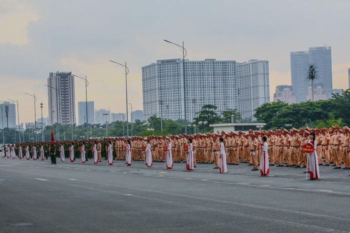 Các đơn vị tham gia huấn điều lệnh, quân sự, võ thuật