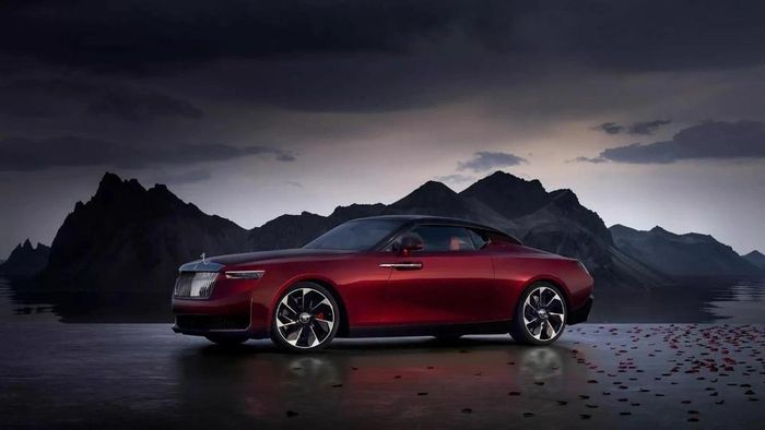 Đứng đầu danh sách những mẫu ô tô đắt nhất thế giới năm 2026 là Rolls-Royce Droptail (Ảnh: Rolls-Royce)