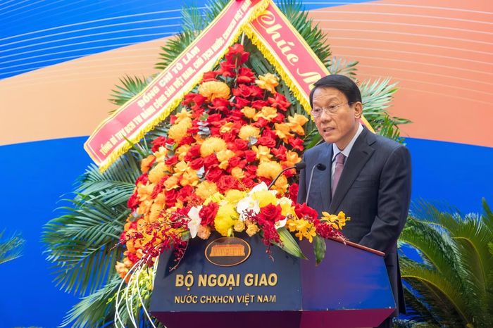 Bộ trưởng Lương Tam Quang nhận định, lực lượng Công an đã chủ động truyền tải các thông điệp cấp cao, góp phần giảm thiểu nghi kỵ, thu hẹp khác biệt, thúc đẩy hợp tác trên nhiều lĩnh vực.