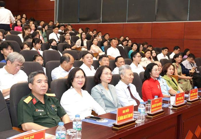 Các đại biểu tham dự Hội nghị trao thưởng gương học tập tiêu biểu năm 2026.