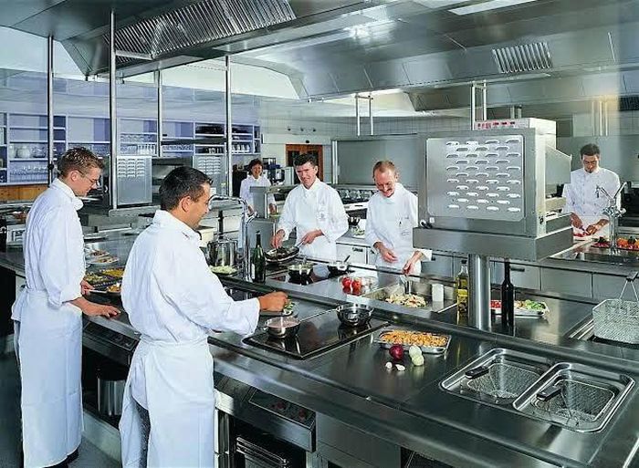 Bếp được thiết kế bài bản ngay từ đầu.
