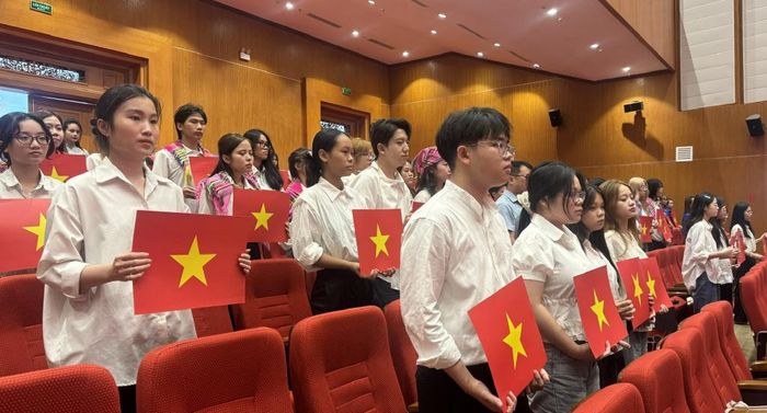 Thế hệ trẻ hôm nay tự hào tiếp nối truyền thống Báo Việt Nam Độc lập, gìn giữ ngọn lửa cách mạng và lan tỏa tình yêu quê hương, đất nước.