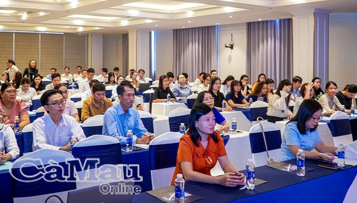 Đại biểu đại diện các doanh nghiệp tham dự hội nghị.