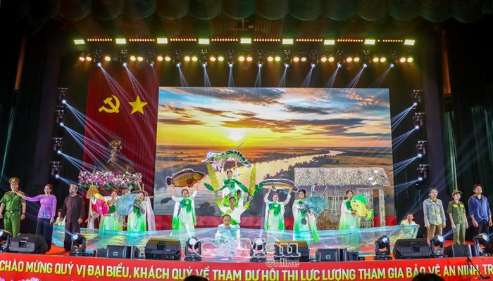  Tác phẩm "Tiếng sét giữa dòng sông" phản ánh thực trạng sử dụng xung kích điện khai thác thủy sản trái phép và thông điệp bảo vệ nguồn lợi thủy sản.