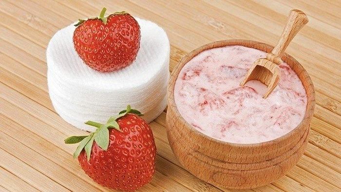 Chỉ nên đắp mặt nạ dâu tây từ 1 - 2 lần một tuần, không nên sử dụng hằng ngày. Ảnh minh họa