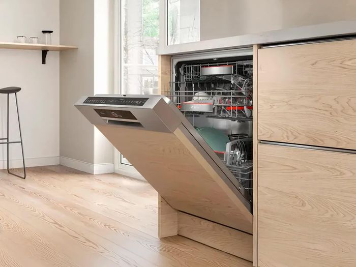 Máy rửa bát âm tủ ngày càng được trang bị nhiều công nghệ hiện đại