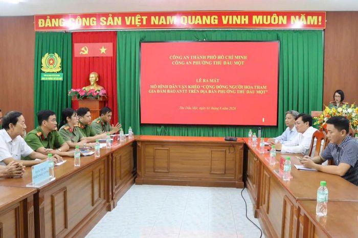 Quang cảnh buổi lễ ra mắt