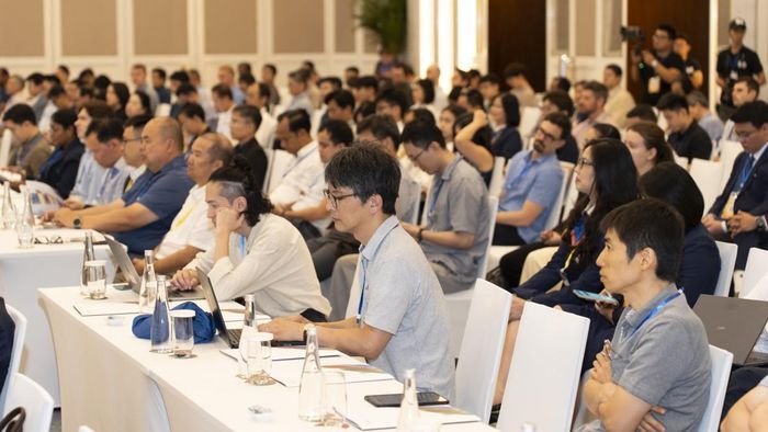 Các đại biểu tham dự sự kiện.