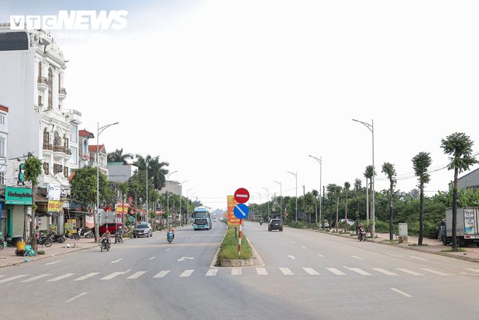 Quốc lộ 21B là một trong những trục giao thông hướng tâm quan trọng của Hà Nội, kết nối khu vực phía Nam Thủ đô với các địa phương lân cận.