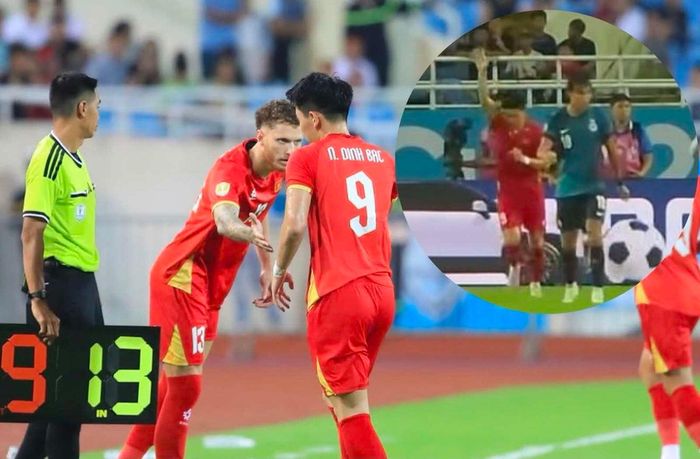 Nguyễn Đình Bắc xin HLV Kim Sang-sik đừng thay người.