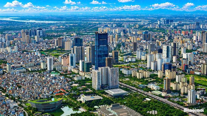 Hà Nội hướng tới mục tiêu xây dựng hệ thống giao thông đồng bộ, bền vững và lấy người dân làm trung tâm. Ảnh: Phạm Hùng