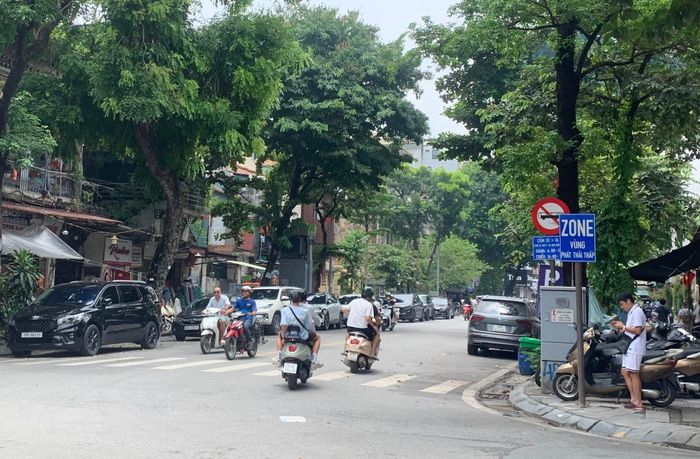 Hà Nội chính thức triển khai thí điểm LEZ từ ngày 1-7-2026 trong khu vực Vành đai 1. Ảnh: Tuấn Lương
