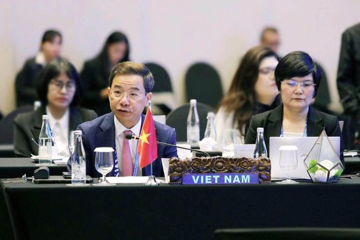 Đại diện đoàn Việt Nam tham gia Cuộc họp Ủy ban ASEAN về Quản lý thiên tai lần thứ 48. Ảnh: CTV.