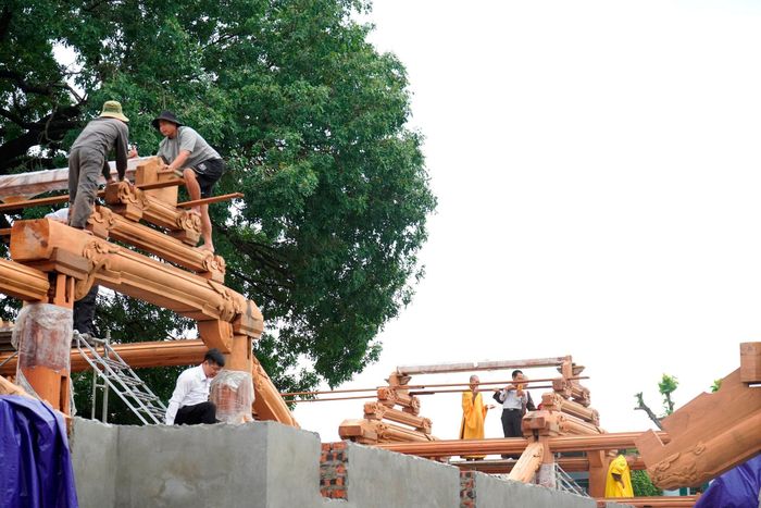 Chùa Cả (Quốc Ân Diên Phúc Tự) là một di tích có giá trị lịch sử, văn hóa, gắn bó với đời sống tinh thần của nhân dân, việc phục dựng chùa góp phần hoàn thiện không gian văn hóa, tín ngưỡng của địa phương. Ảnh: Đỗ Đạt