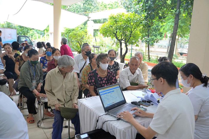 Kết quả khám được cập nhật vào hồ sơ sức khỏe điện tử của từng cá nhân. Ảnh: VT