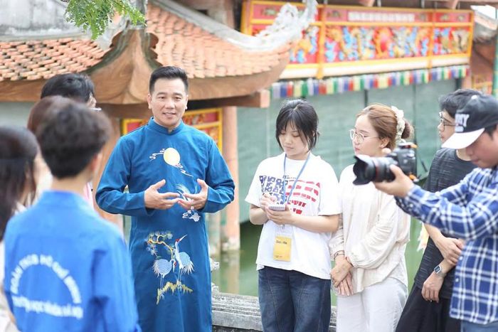 Ý tưởng sáng tạo của nhóm Quất Động 1 góp phần mở ra hướng tiếp cận mới trong quảng bá du lịch làng nghề Quất Động. Ảnh: Ngọc Hân