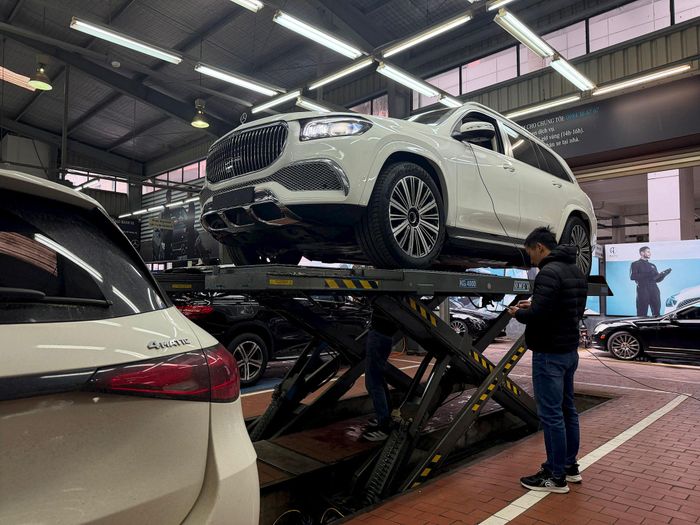Mercedes-Benz áp dụng thời hạn 3 năm, nhưng cho phép khách hàng mua gói gia hạn bảo hành chính hãng để nâng tổng thời gian bảo vệ xe lên đến 5 năm. Ảnh: Hoàng Linh