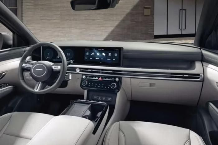 Hyundai Tucson hiện hành là nâng cấp giữa vòng đời ra mắt tháng 10/2024.