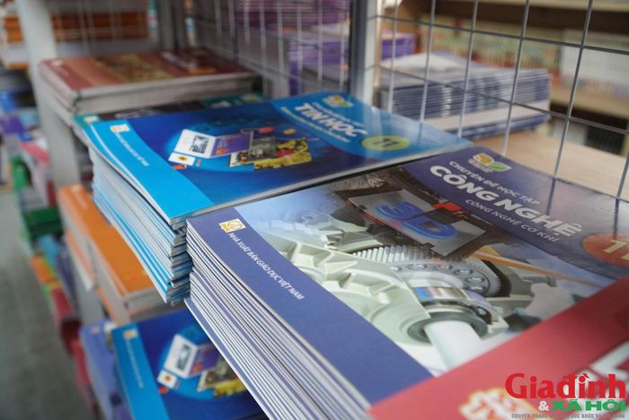 Toàn tỉnh Nghệ An có 208.624 trong tổng số 717.236 học sinh thuộc diện ưu tiên được mượn sách giáo khoa miễn phí từ năm học 2026-2027.