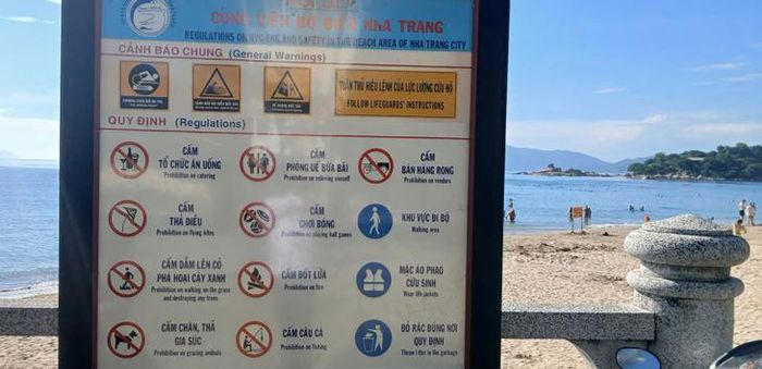 Những hành vi bị cấm ở Công viên bờ biển khu vực Nha Trang. Ảnh: Đ.H