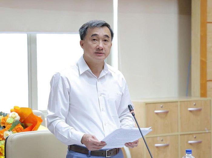GS.TS Trần Văn Thuấn, Thứ trưởng Bộ Y tế, Chủ tịch Hội đồng Y khoa Quốc gia phát biểu. Ảnh: Trần Minh