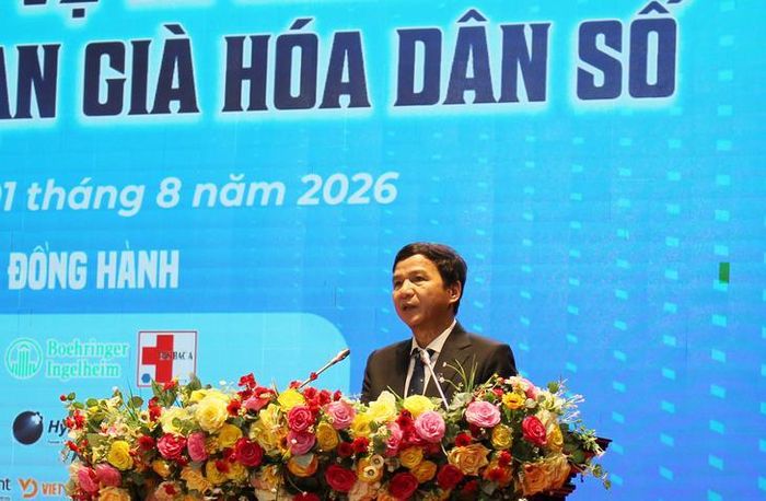 PGS.TS.BS. Lê Đình Thanh - Giám đốc Bệnh viện Thống Nhất, Phó Chủ tịch Thường trực Hội đồng Chuyên môn Bảo vệ sức khỏe cán bộ miền Nam đề xuất mô hình chăm sóc liên tục đối với người cao tuổi. Ảnh: Mimosa.