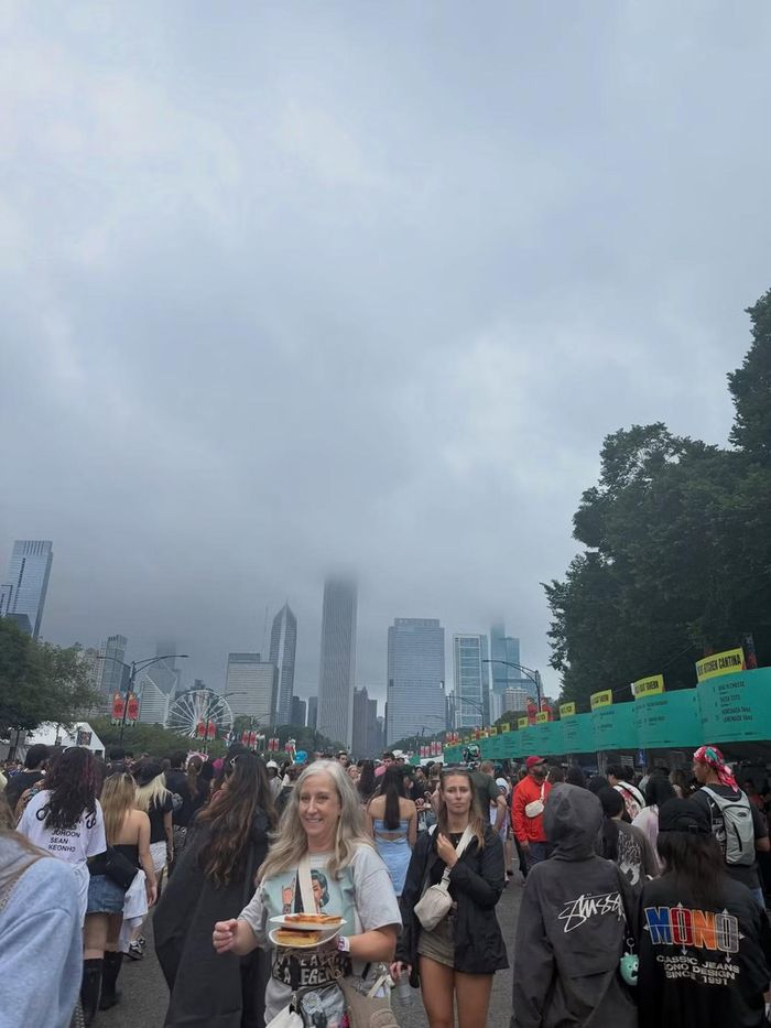Thời tiết âm u tại Chicago khiến dự án sky banner của COER Việt không thể cất cánh (Nguồn ảnh: Threads @_.kmin_16).
