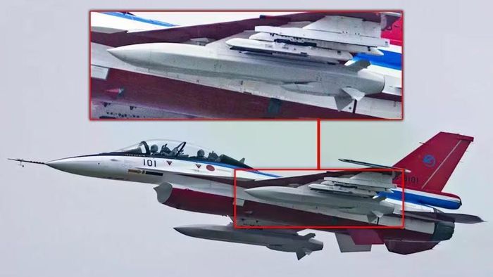 Lưu ý cuối cùng đó là máy bay chiến đấu mang tên lửa nói trên - chiếc Mitsubishi F-2 không phải một biến thể của F-16, mà đây thực chất là tiêm kích của Nhật Bản.