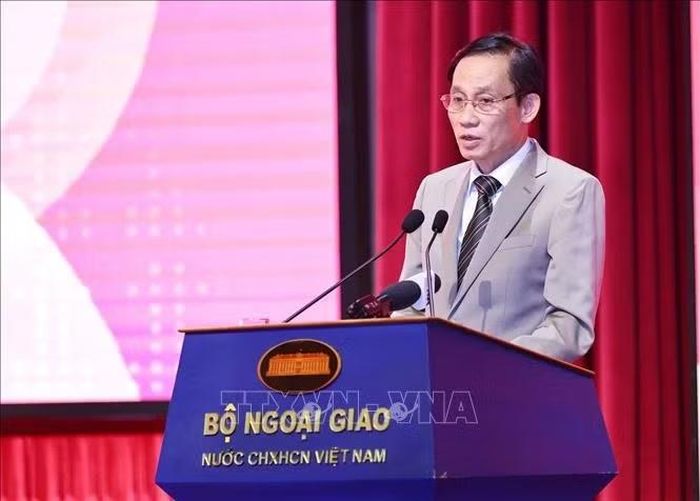 Ủy viên Bộ Chính trị, Bộ trưởng Ngoại giao Lê Hoài Trung phát biểu chỉ đạo. Ảnh: Minh Đức – TTXVN