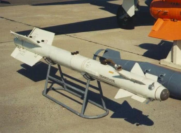 Việc cả hai bên trong xung đột Đông Âu ngày càng sử dụng nhiều UAV cảm tử tầm xa đã tạo ra những thách thức mới cho việc lập kế hoạch phòng không dài hạn của đối phương.