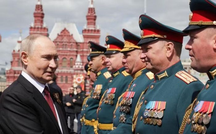 Trong đợt điều chỉnh hồi tháng 6, Tổng thống Vladimir Putin đã quy định tổng biên chế của Lực lượng Vũ trang Nga là 2.399.130 người, trong đó có 1.510.000 quân nhân.