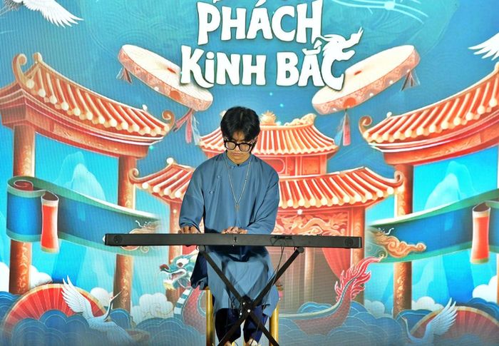 Bằng sự sáng tạo, bạn trẻ đã thổi làn gió mới vào giai điệu "Cò lả", tạo nên sự giao thoa giữa truyền thống và hiện đại.
