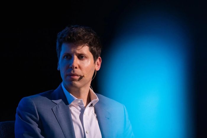 Sam Altman cho biết AI sẽ giúp con người tăng cường năng lực cạnh tranh. Ảnh: Bloomberg.